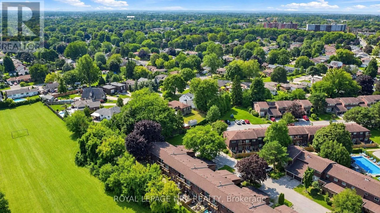 43 - 122 LAKESHORE ROAD #43
