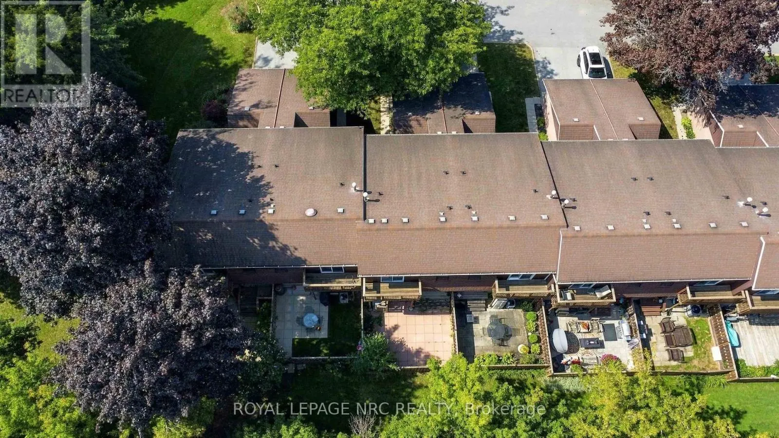 43 - 122 LAKESHORE ROAD #43
