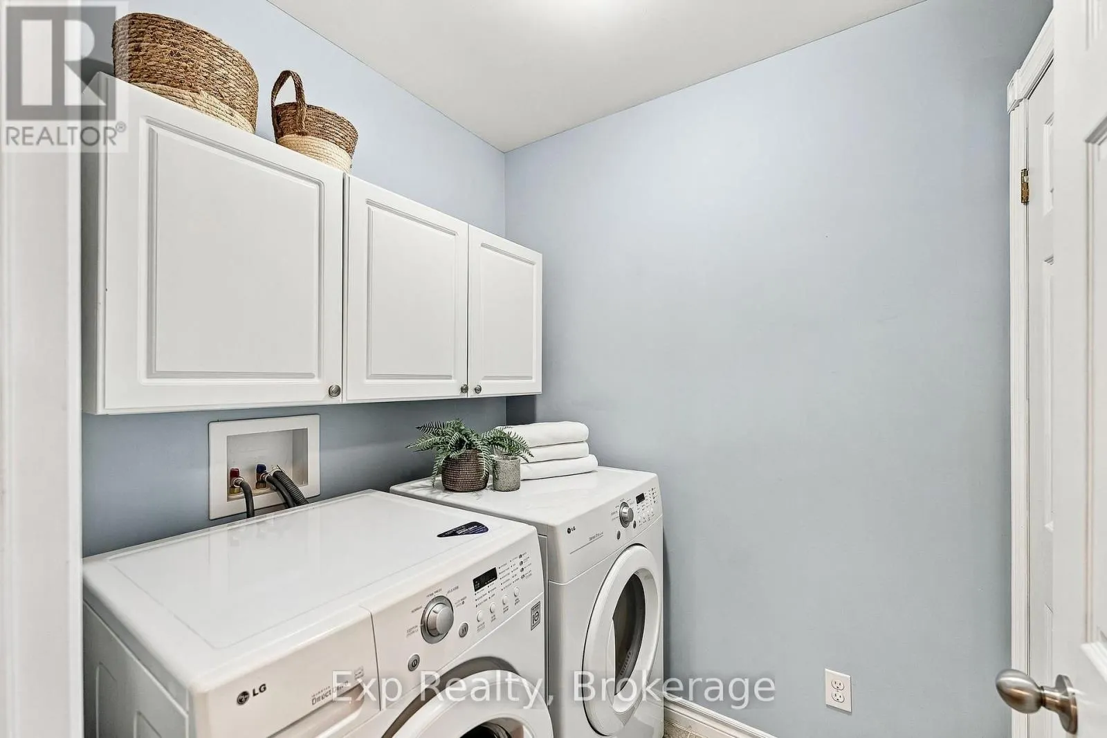 1266 ASHLAND DRIVE