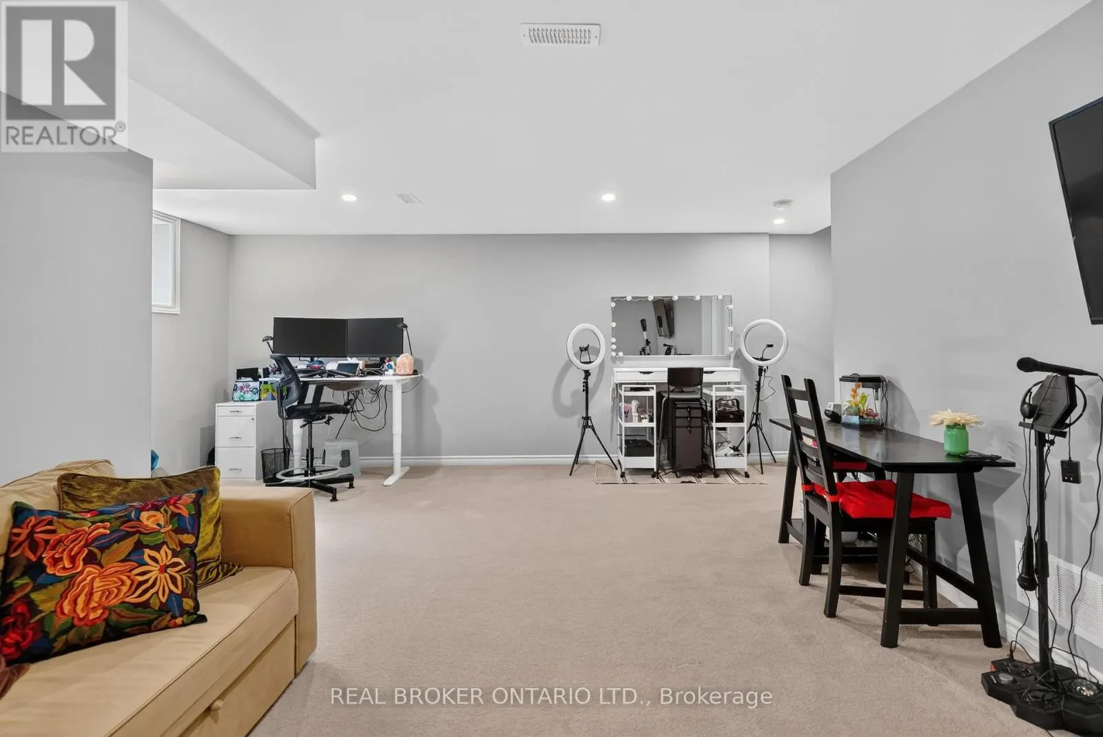 609 EGRET WAY