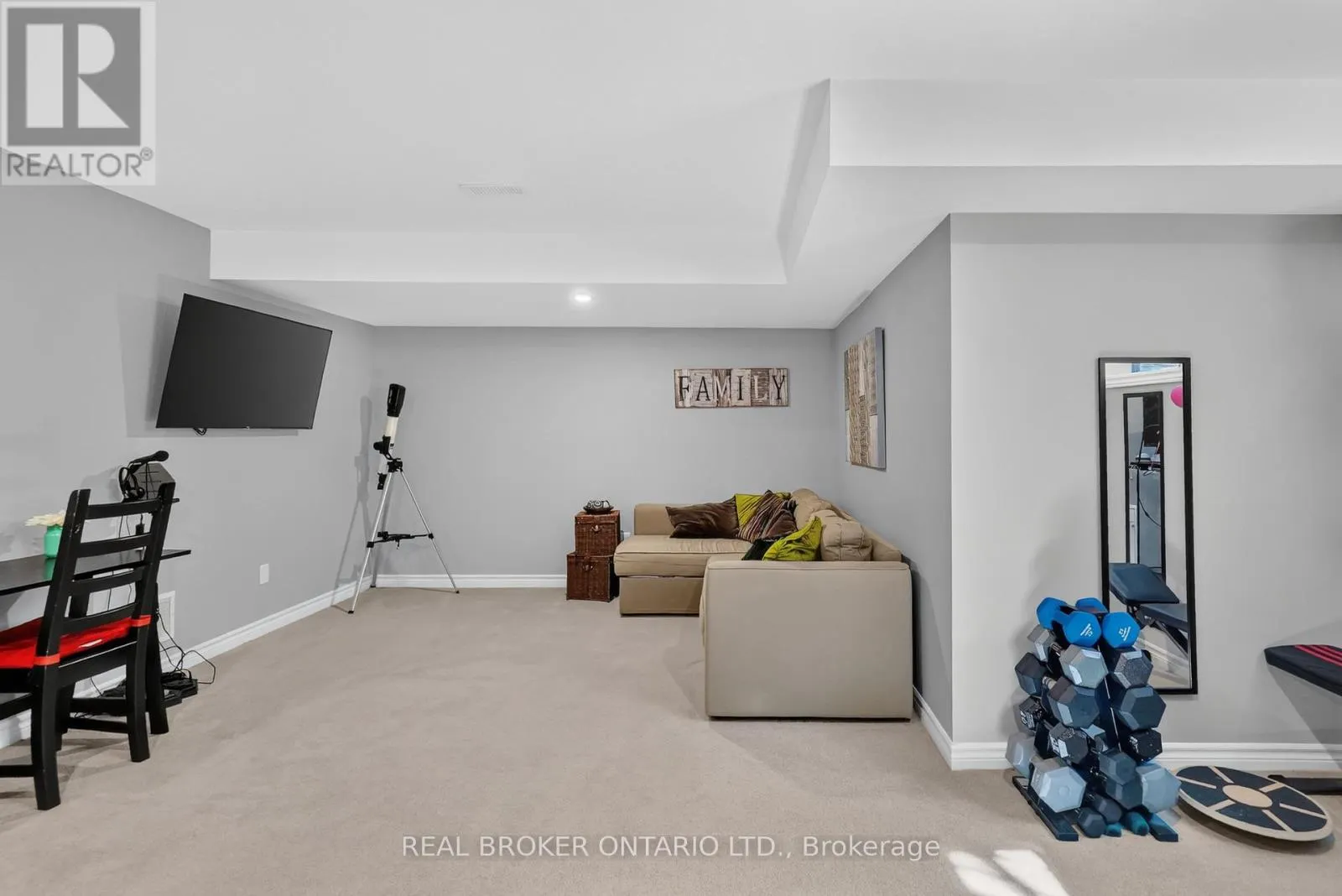 609 EGRET WAY