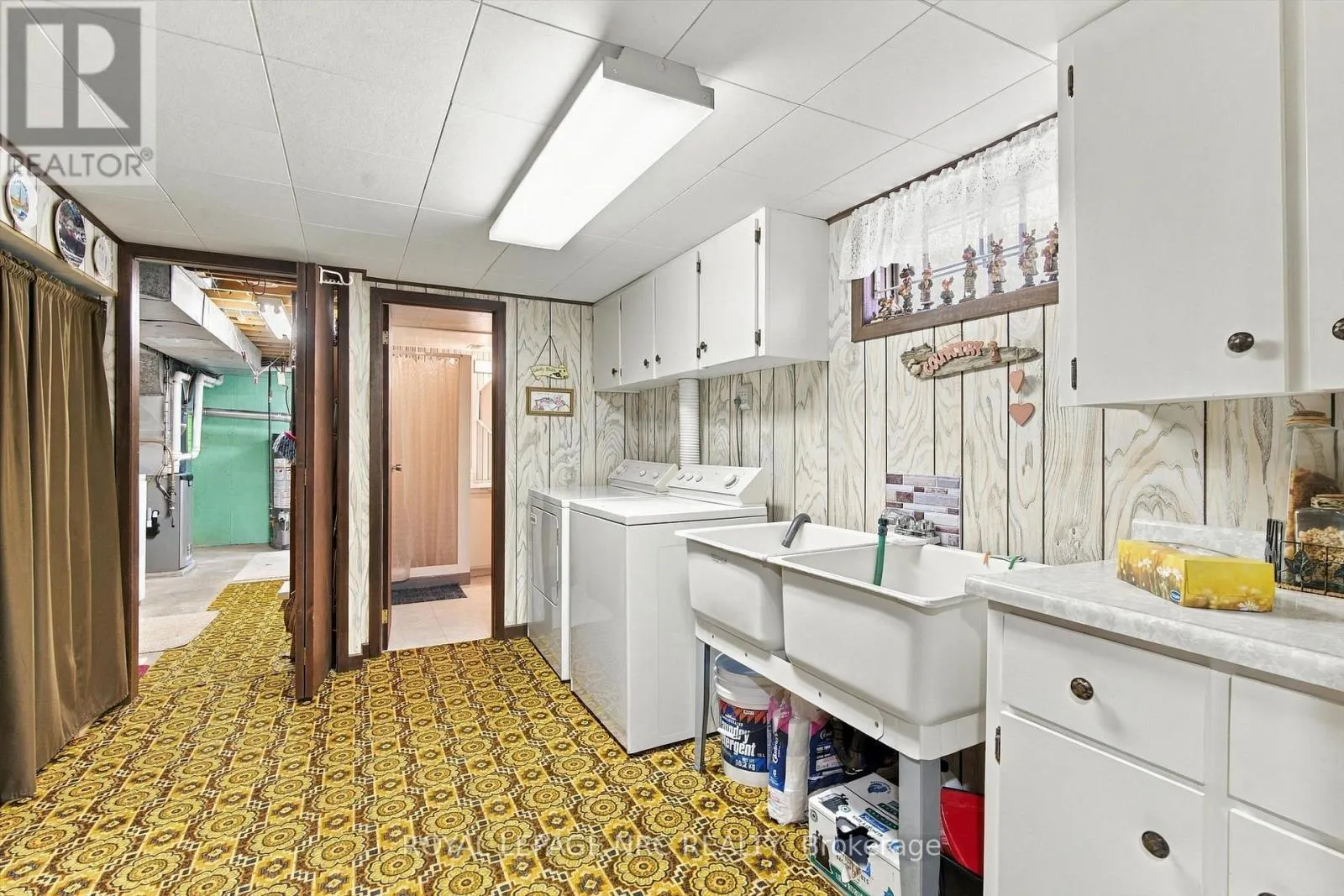 13 HARDWOOD GROVE