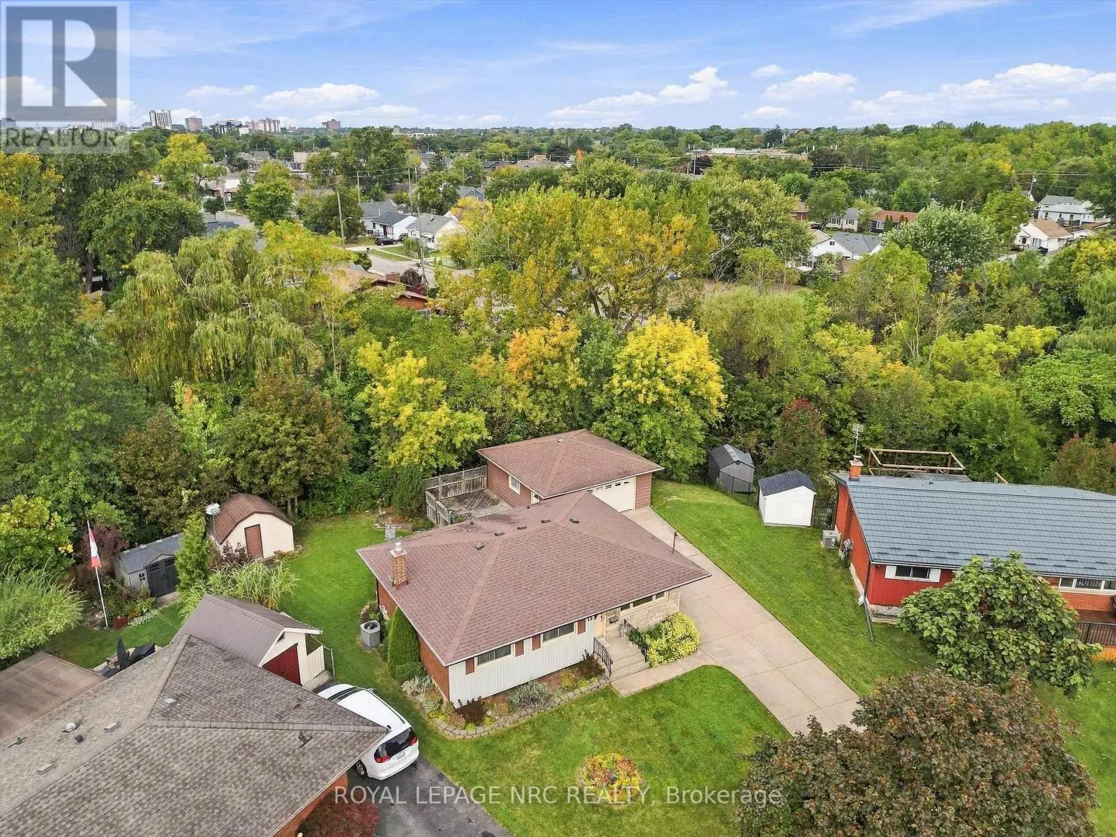 13 HARDWOOD GROVE