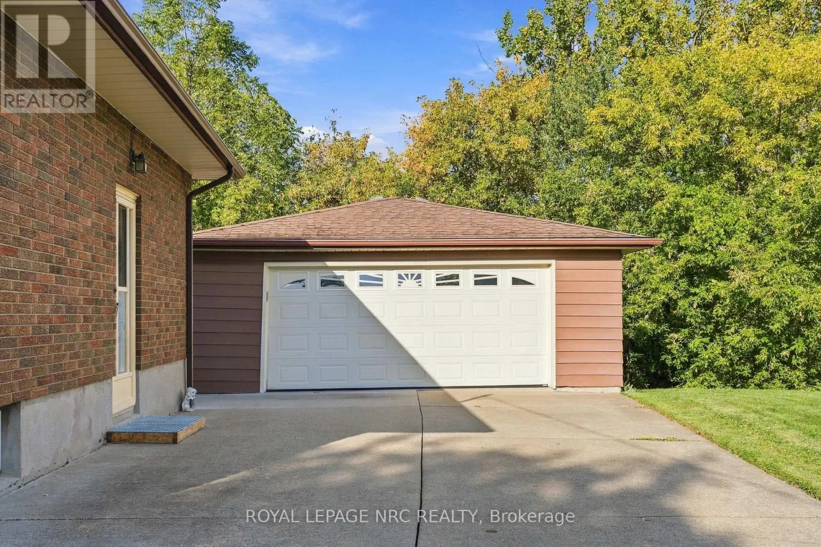 13 HARDWOOD GROVE