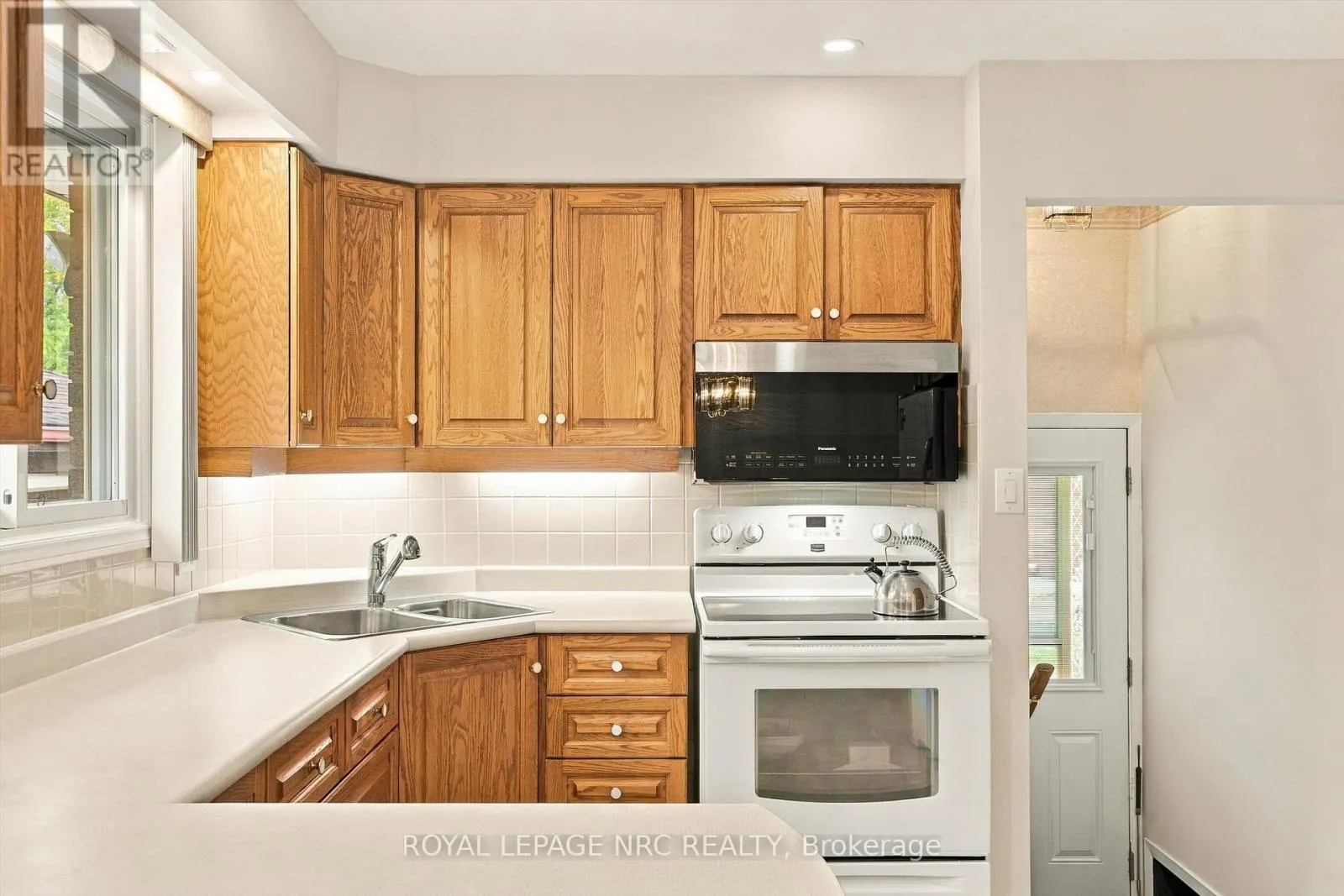 13 HARDWOOD GROVE