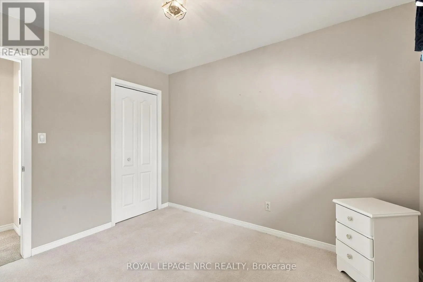 13 HARDWOOD GROVE