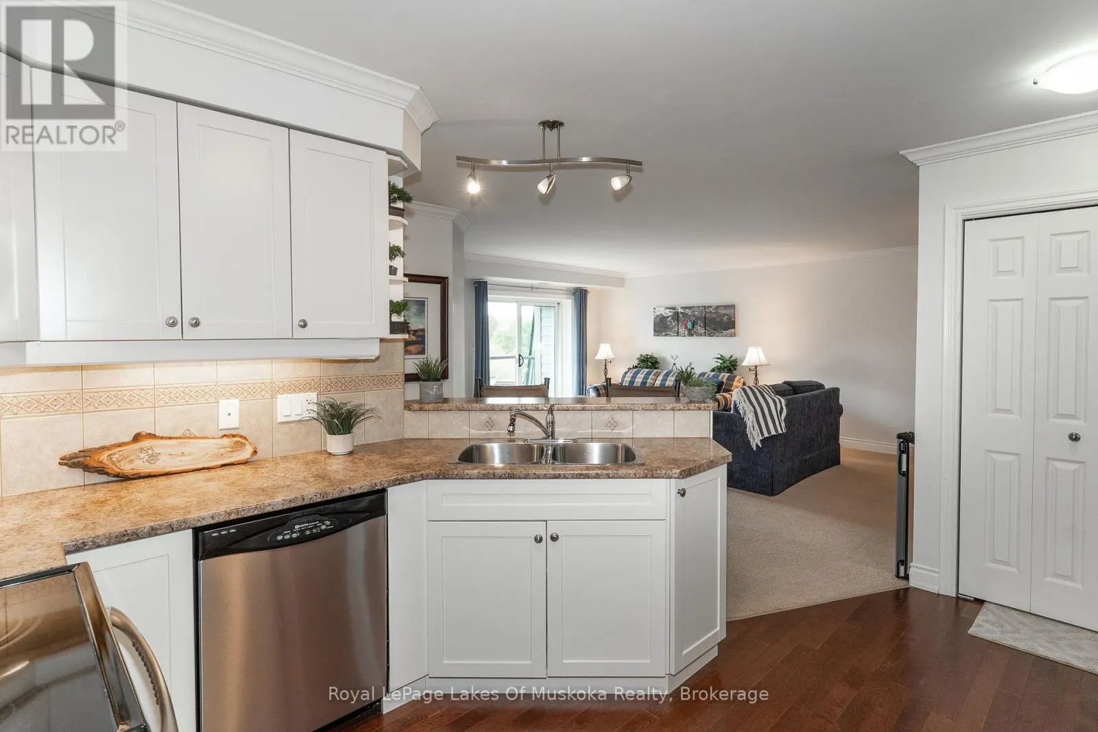 403 - 24 DAIRY LANE #403