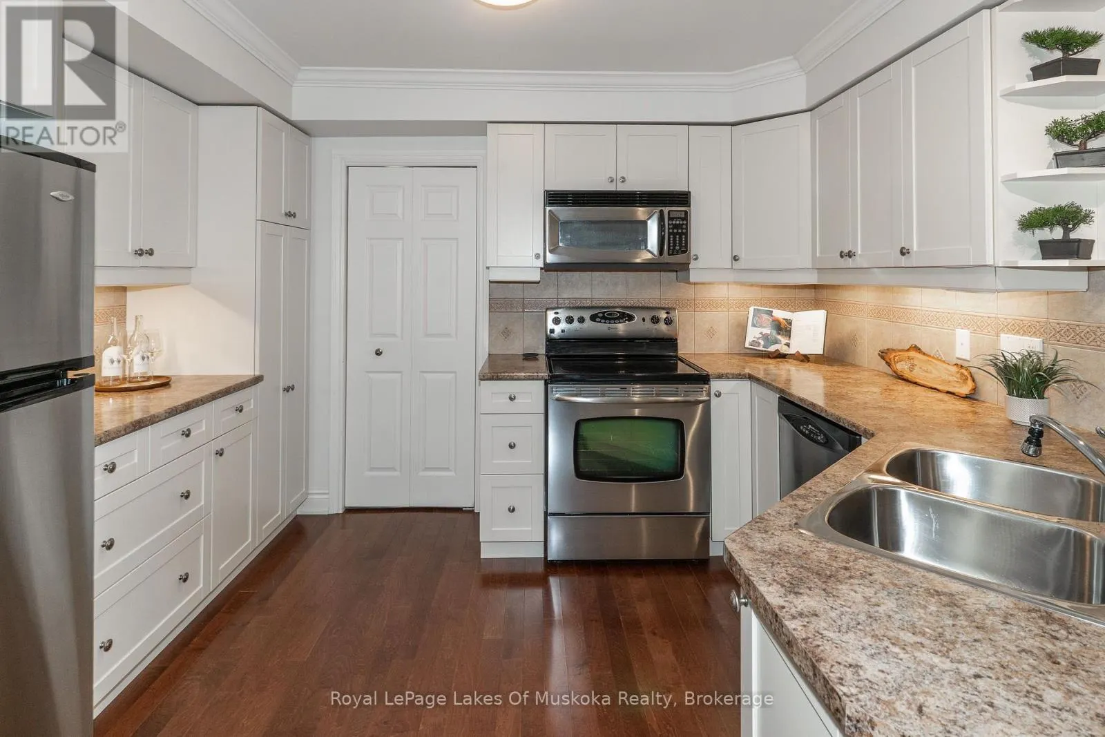 403 - 24 DAIRY LANE #403