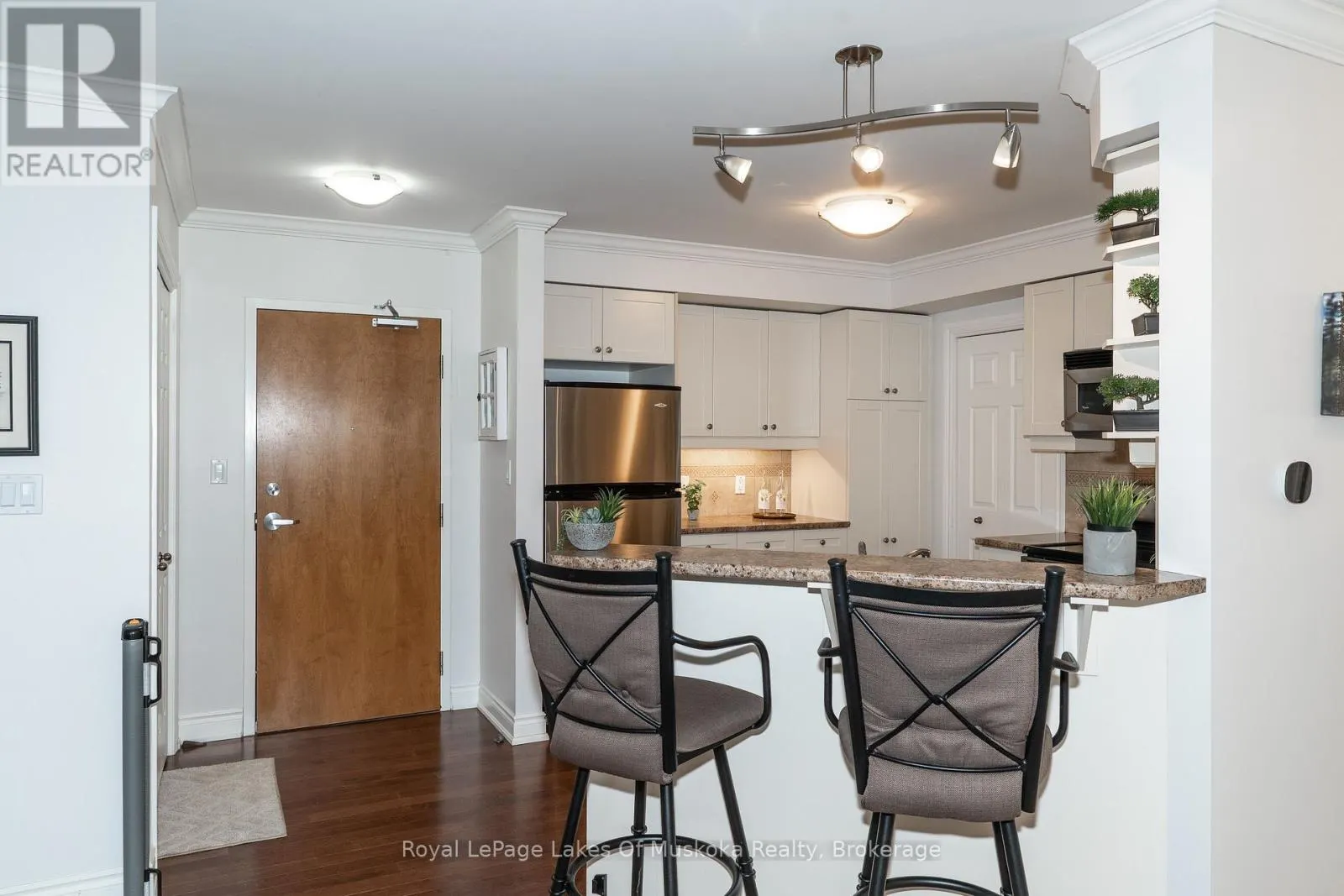 403 - 24 DAIRY LANE #403