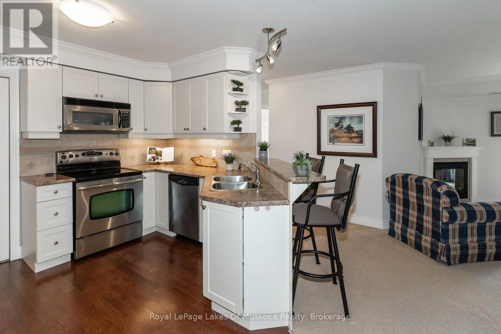 403 - 24 DAIRY LANE #403