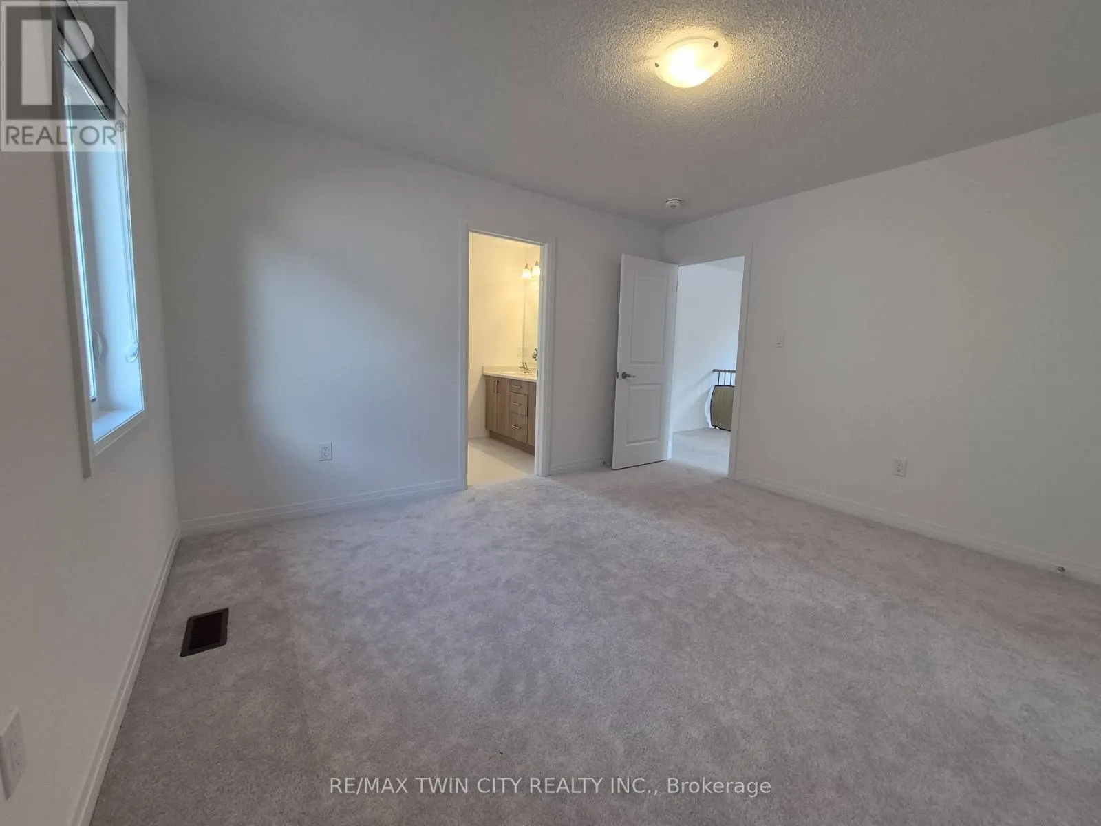 578 TELFER STREET