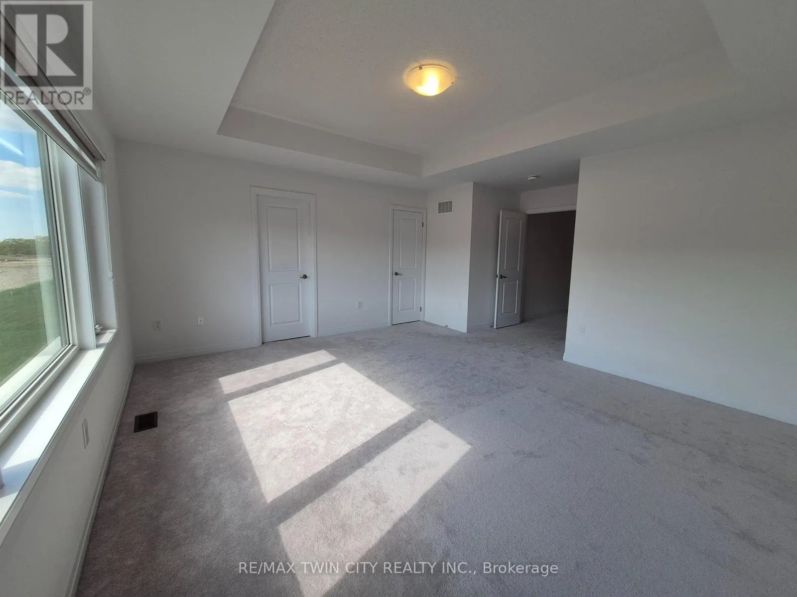 578 TELFER STREET