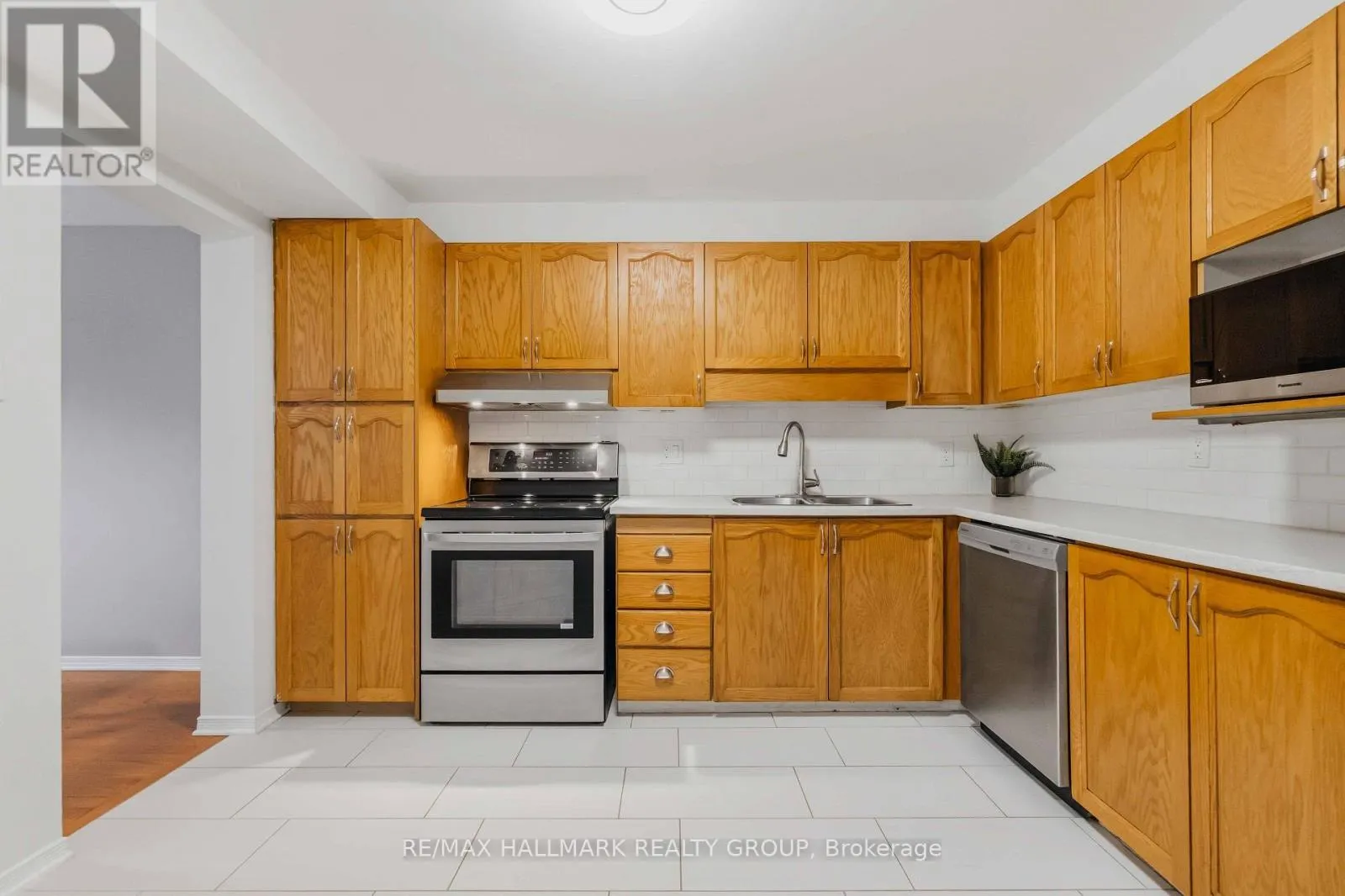 6 MARAVISTA DRIVE