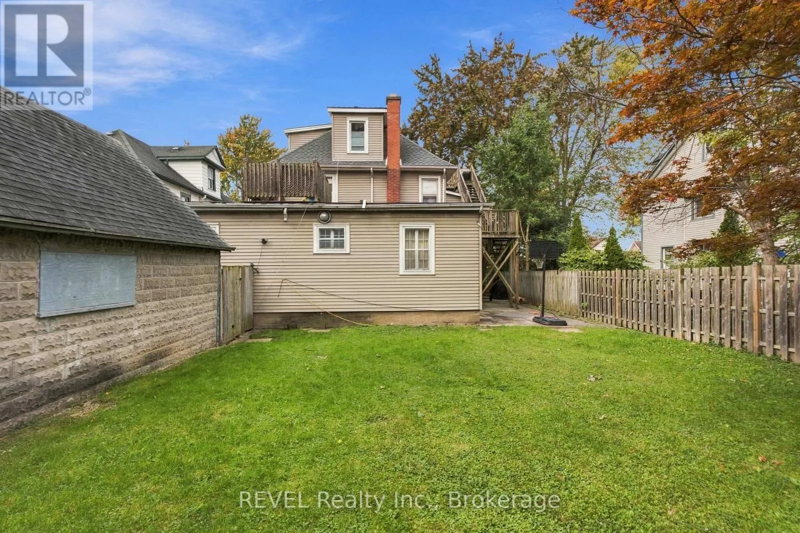 132 HELLEMS AVENUE