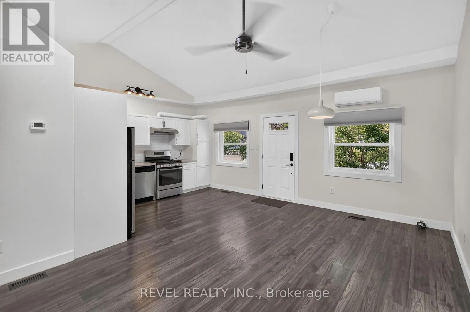 30 RAY STREET N
