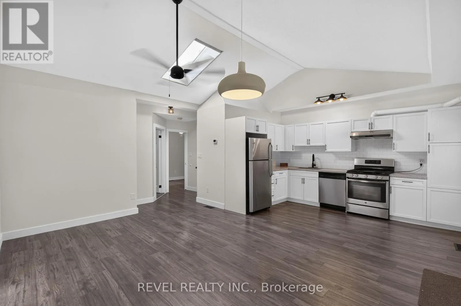 30 RAY STREET N