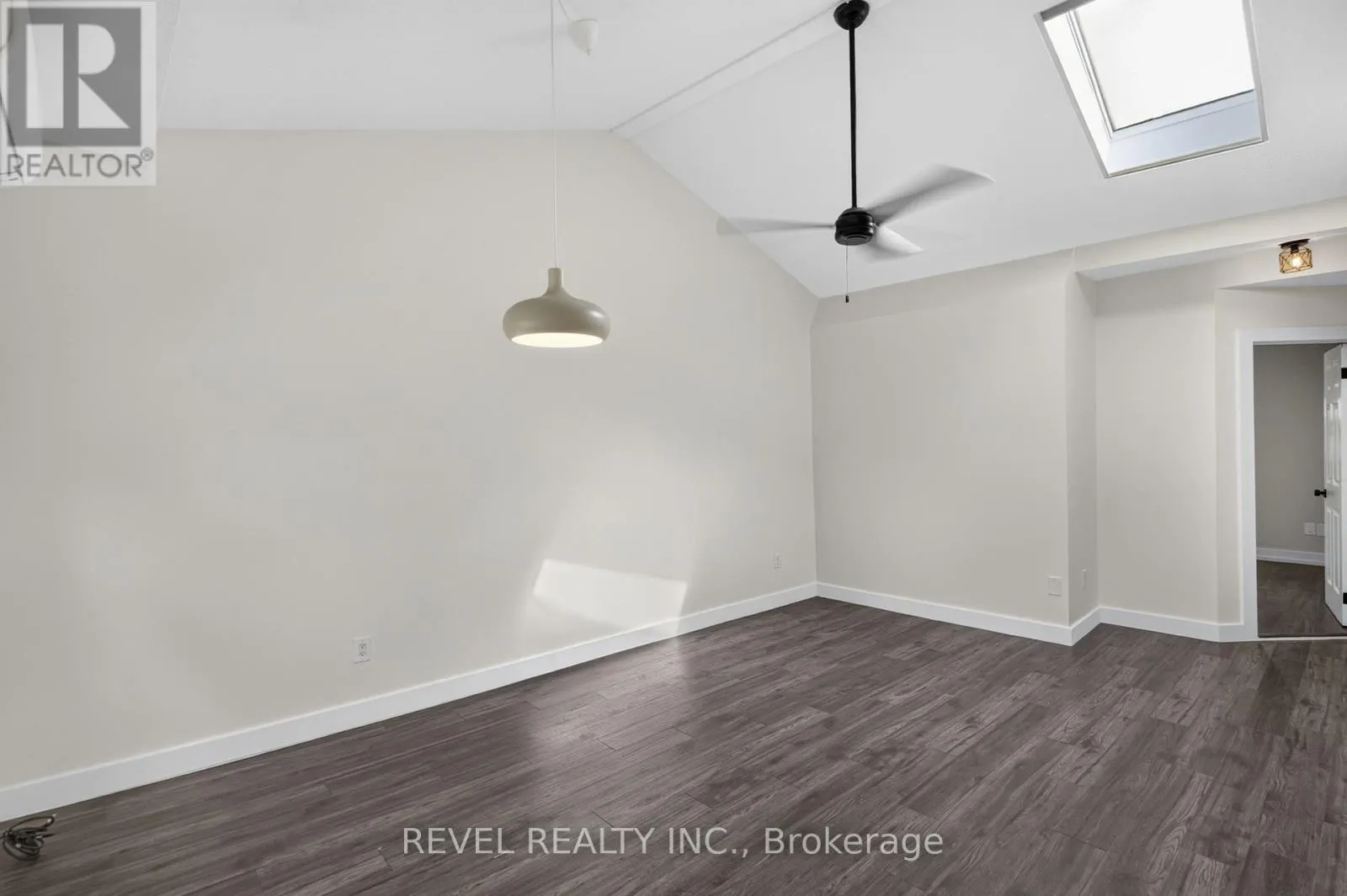 30 RAY STREET N