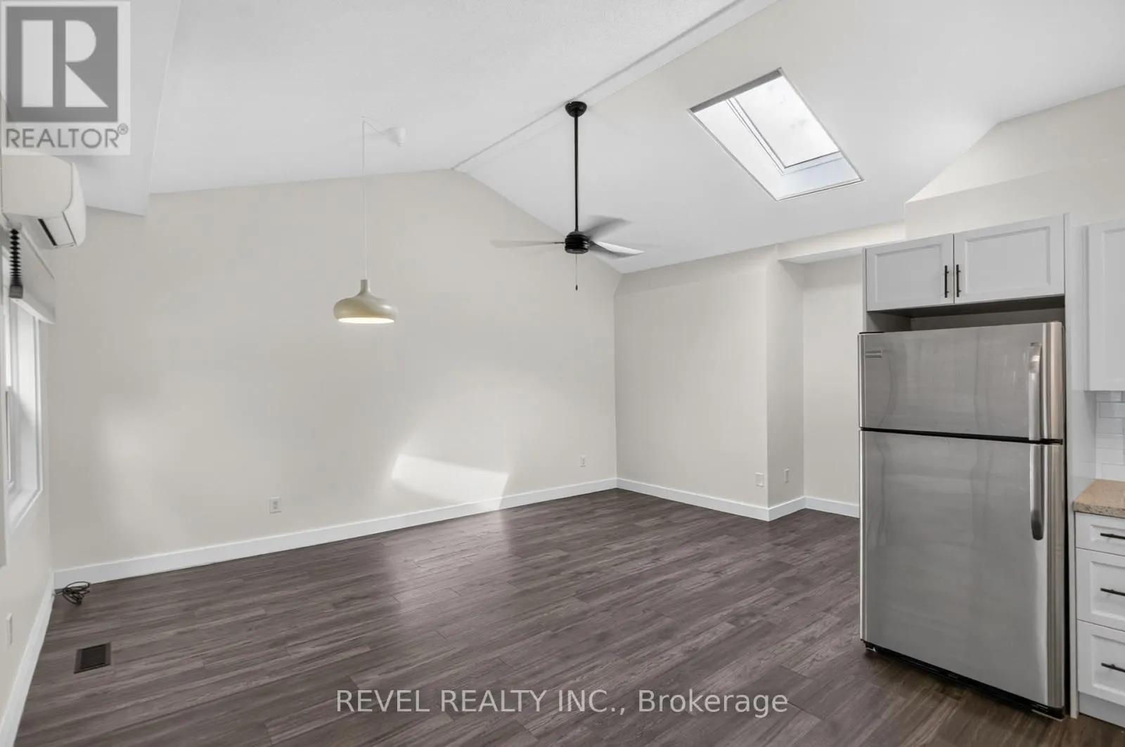 30 RAY STREET N