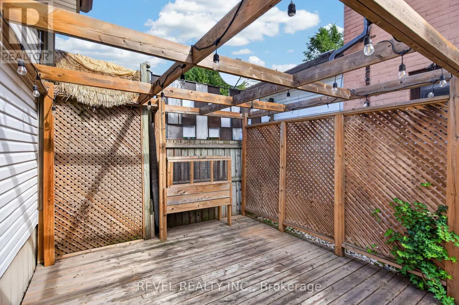 30 RAY STREET N