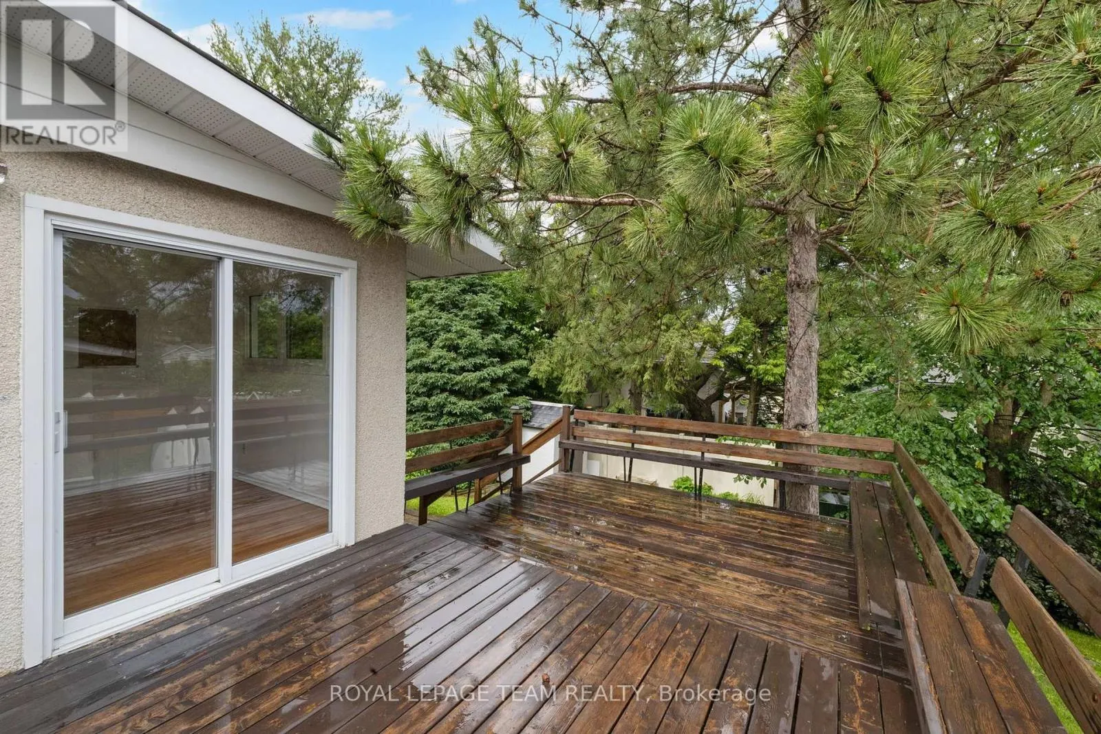 40 WOODMOUNT CRESCENT