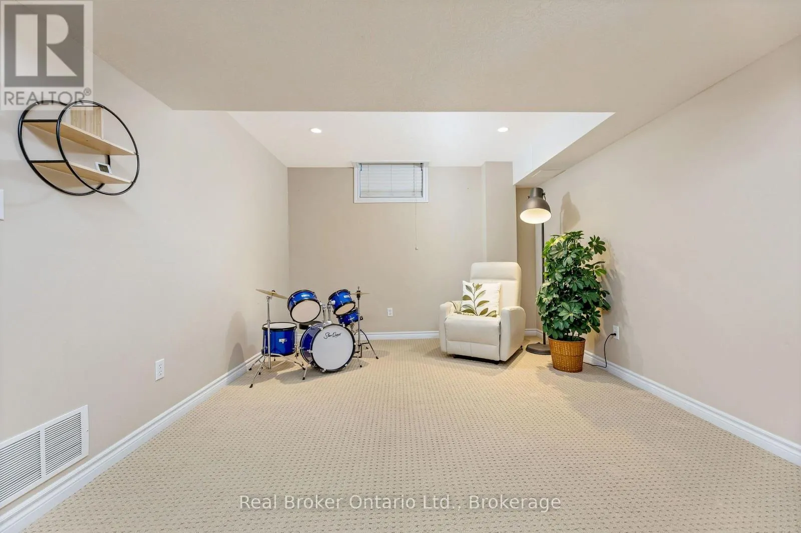 22 ATTO DRIVE