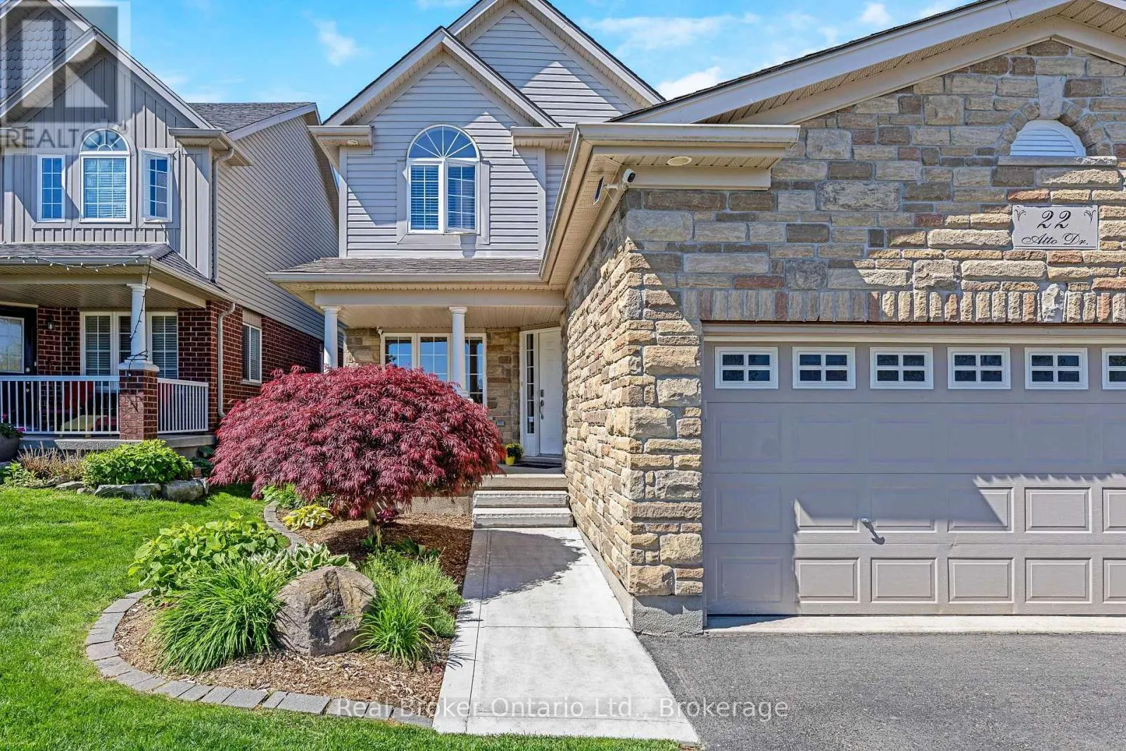 22 ATTO DRIVE