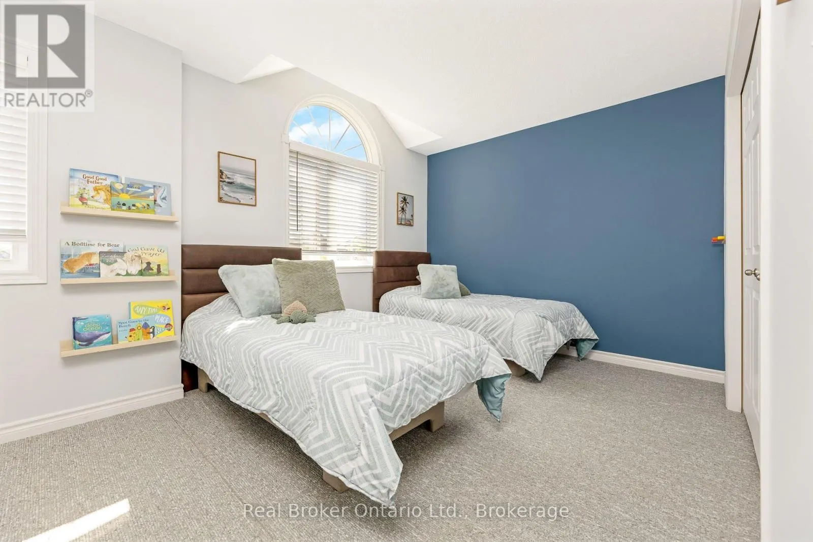 22 ATTO DRIVE