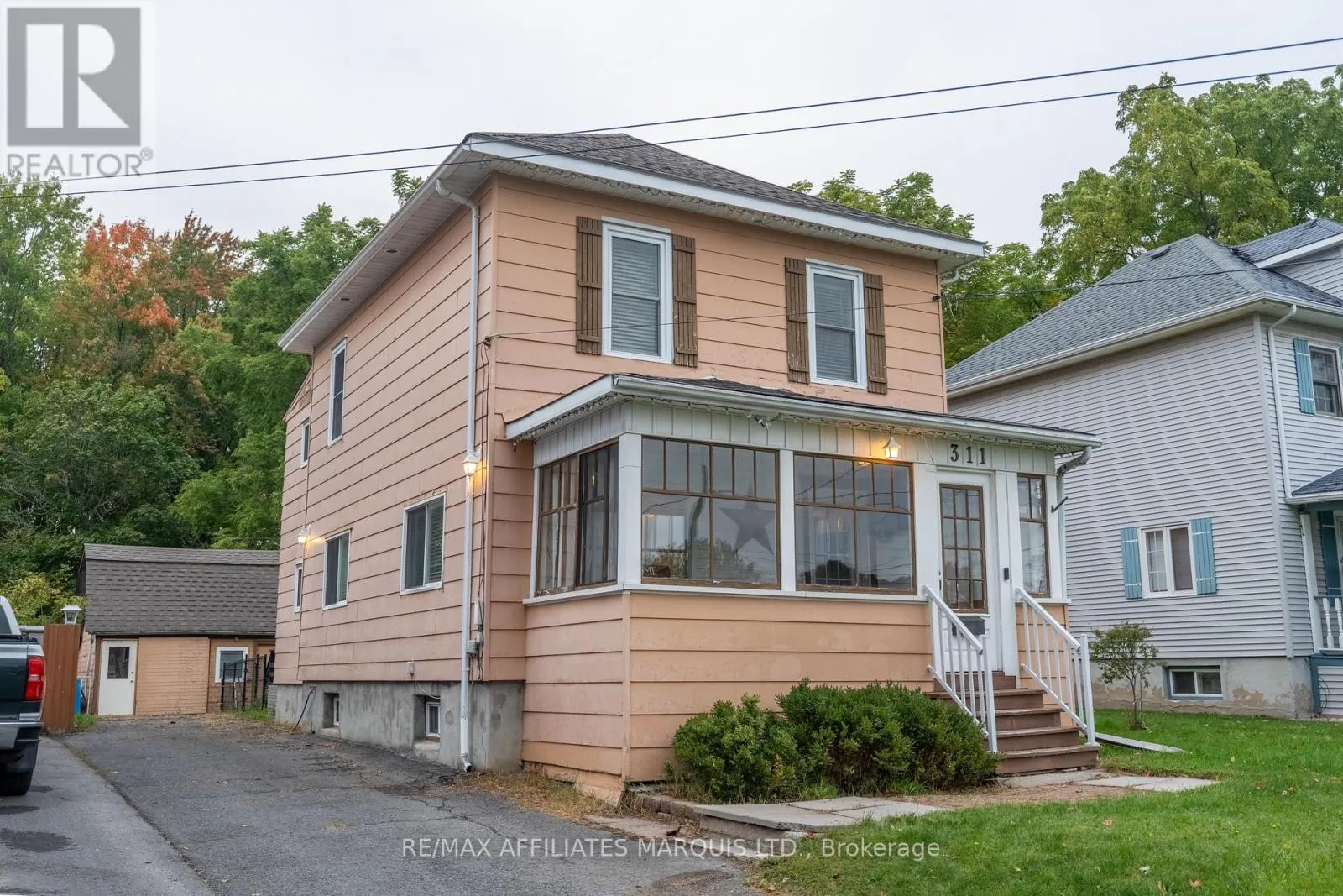311 FOURTH STREET W