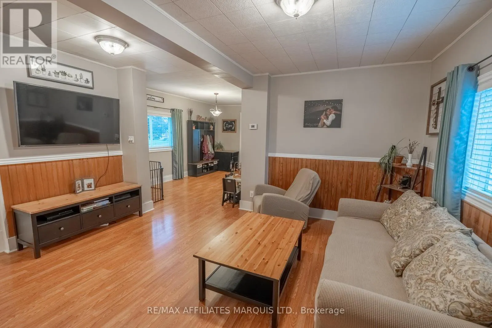 311 FOURTH STREET W