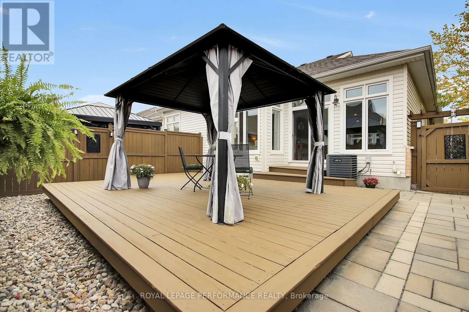 522 SILVERBELL CRESCENT