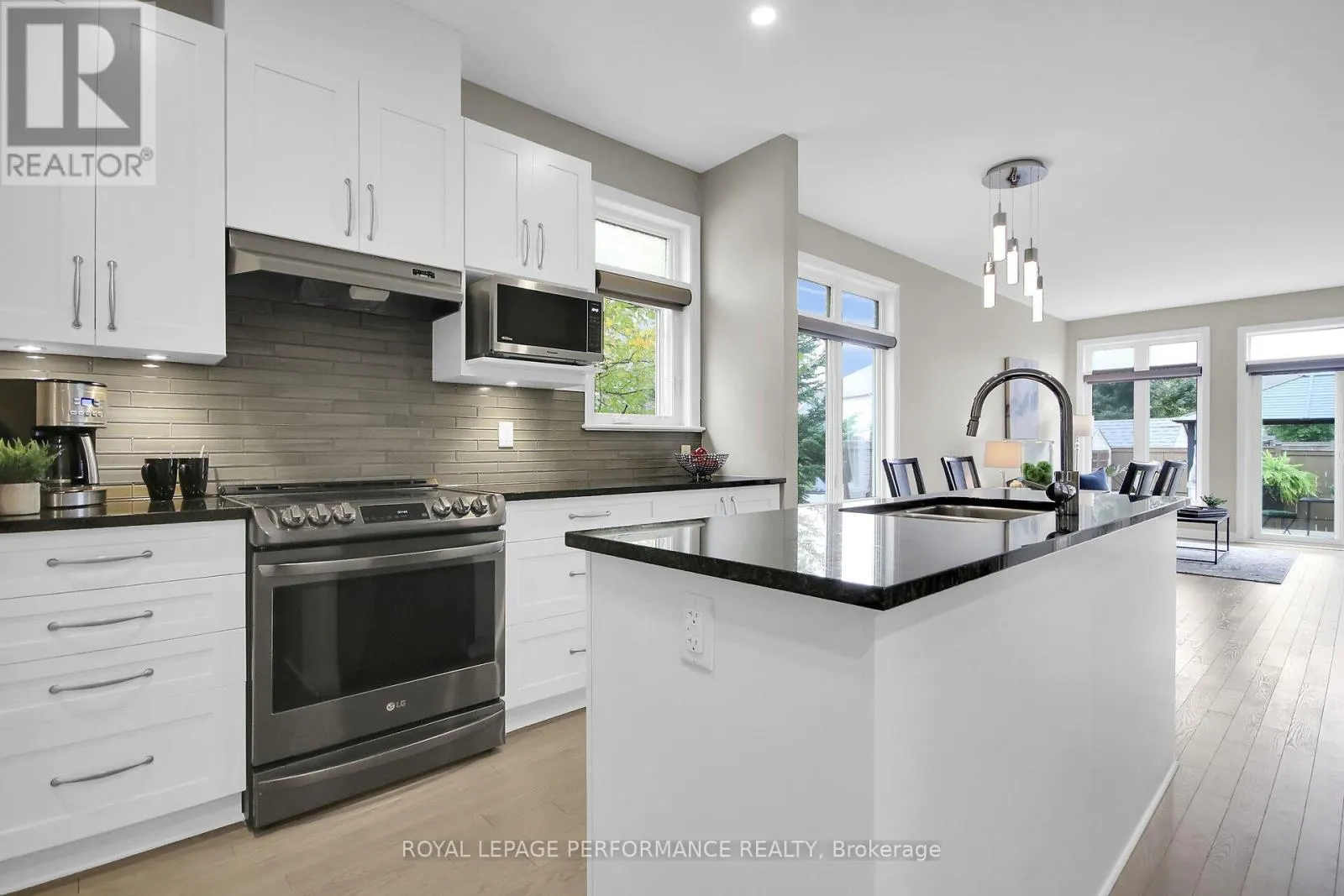 522 SILVERBELL CRESCENT