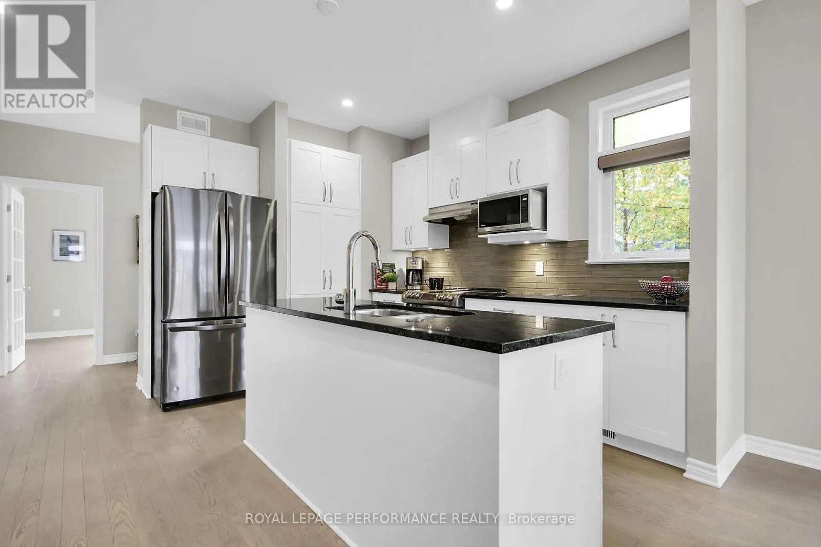 522 SILVERBELL CRESCENT