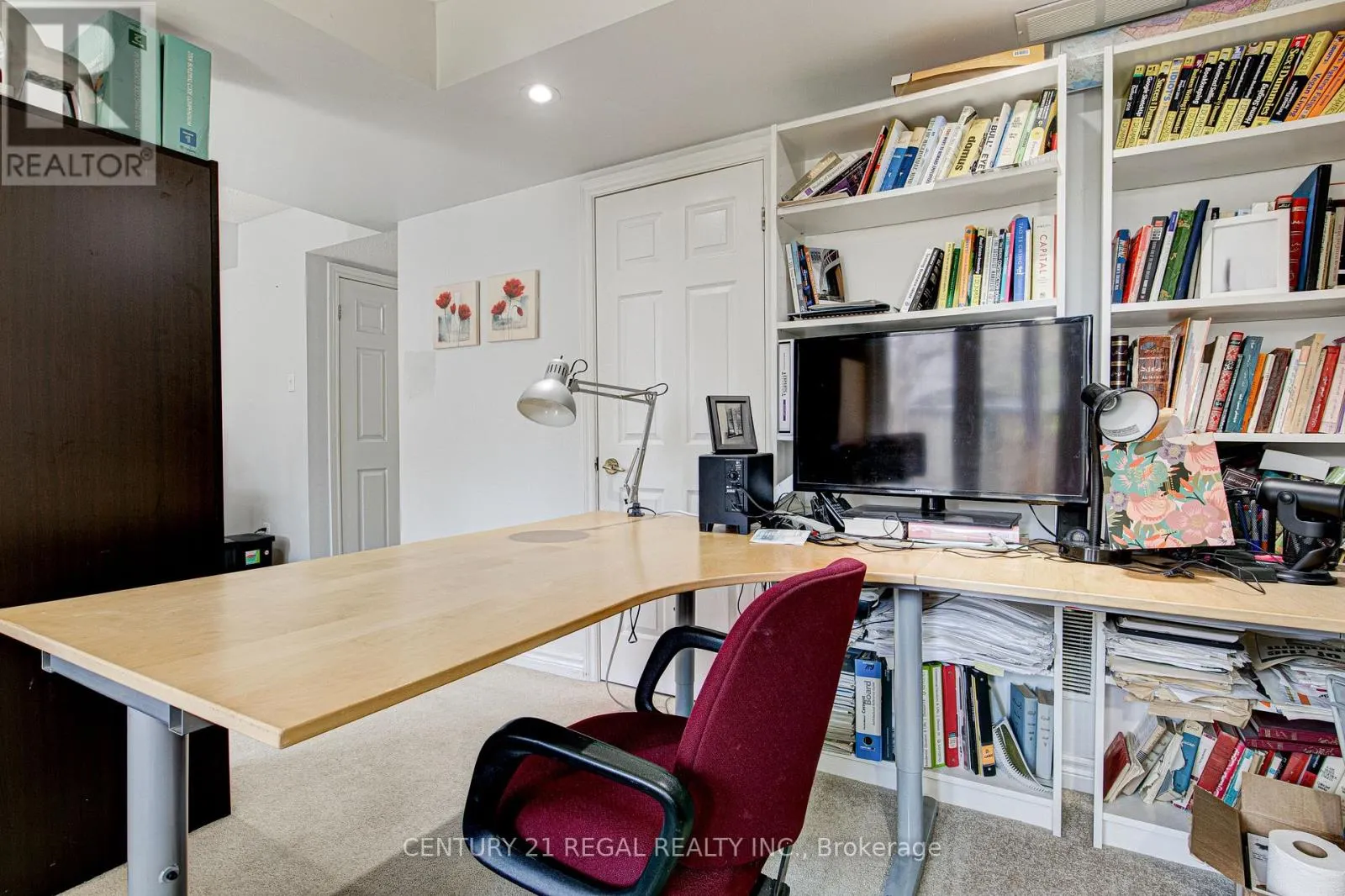 15 - 310 CHRISTOPHER DRIVE