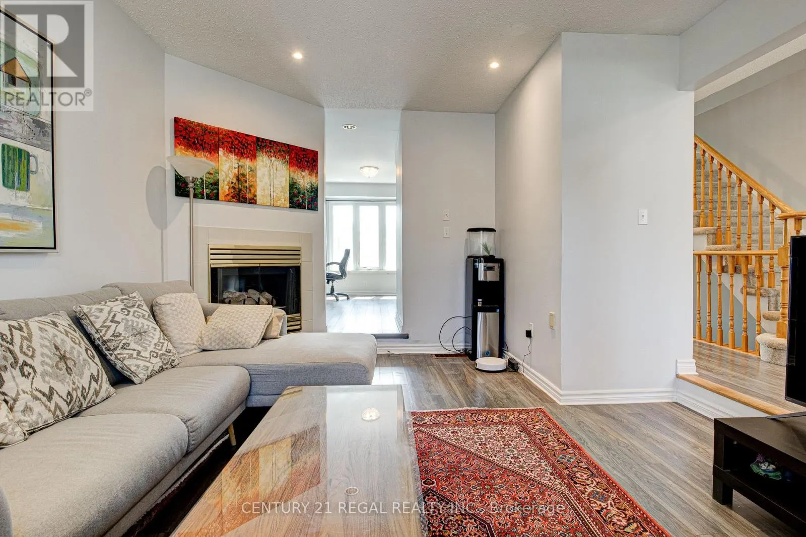 15 - 310 CHRISTOPHER DRIVE