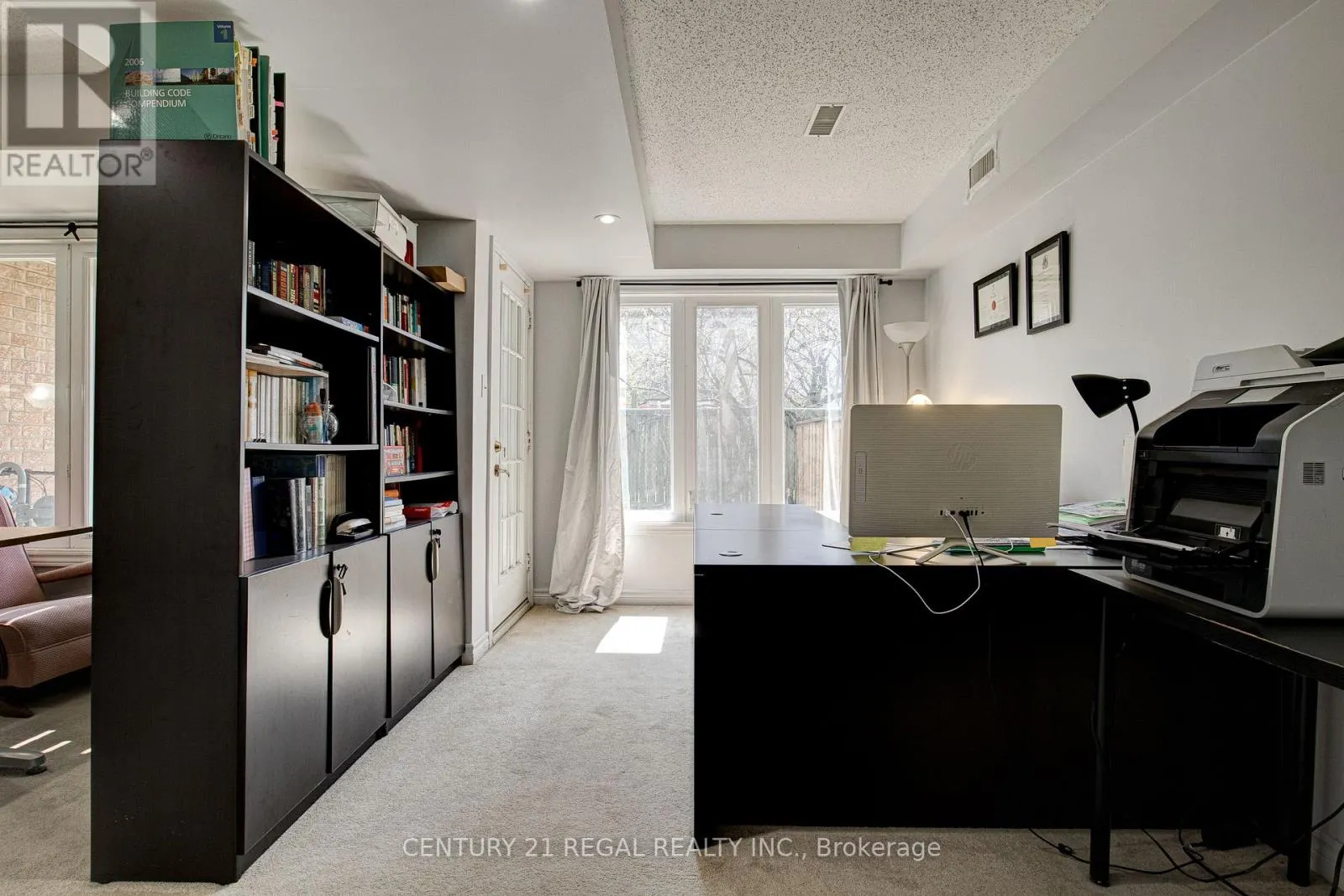 15 - 310 CHRISTOPHER DRIVE