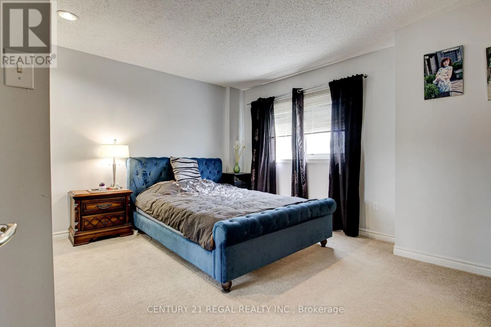 15 - 310 CHRISTOPHER DRIVE