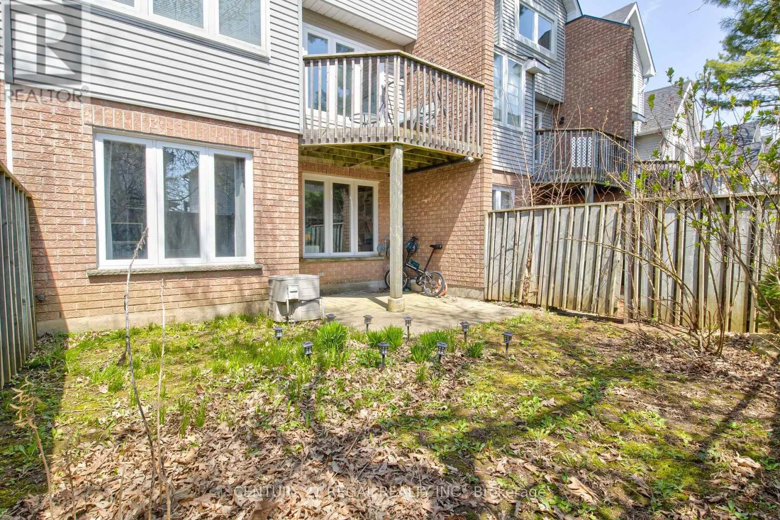 15 - 310 CHRISTOPHER DRIVE