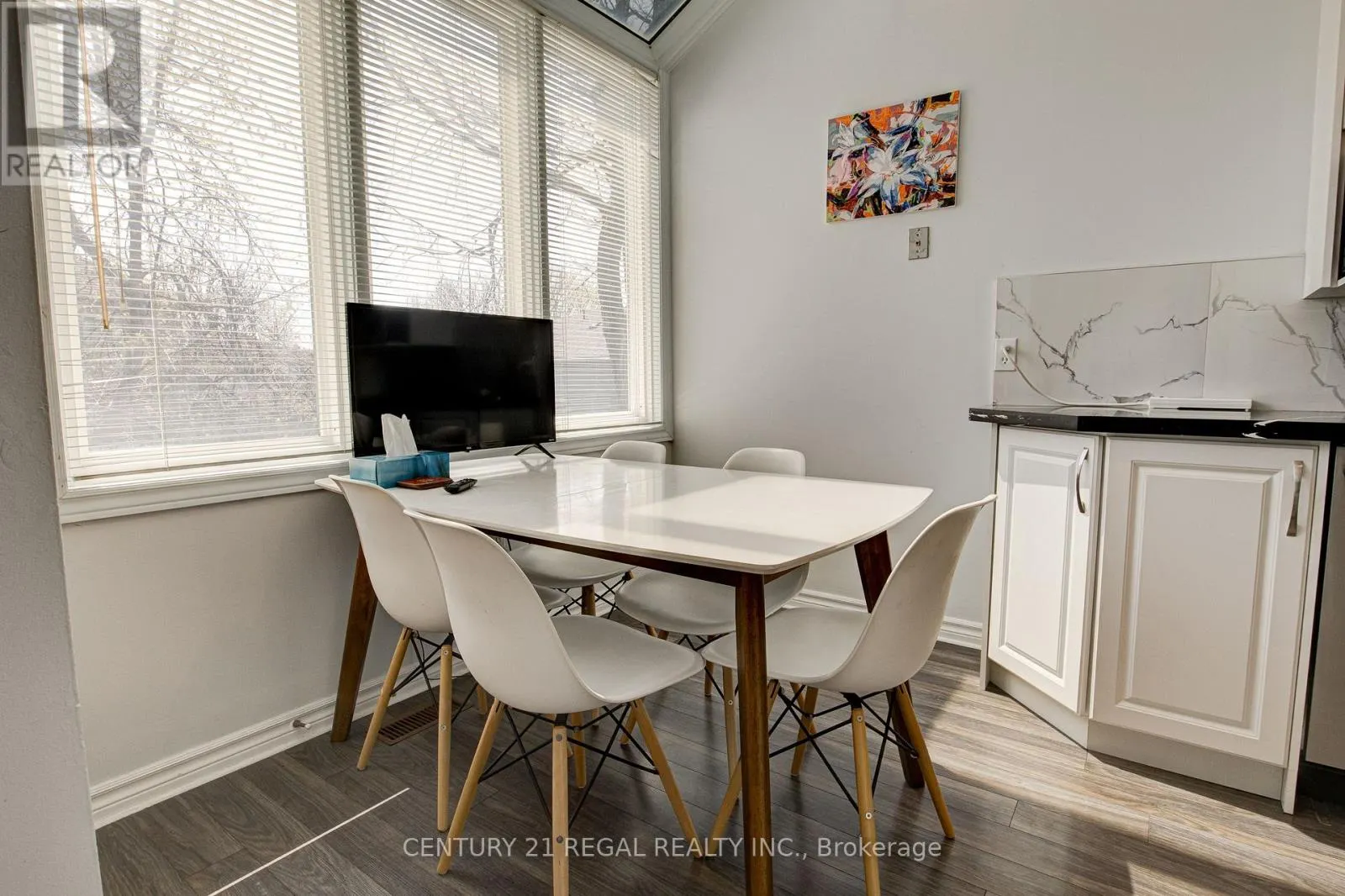 15 - 310 CHRISTOPHER DRIVE