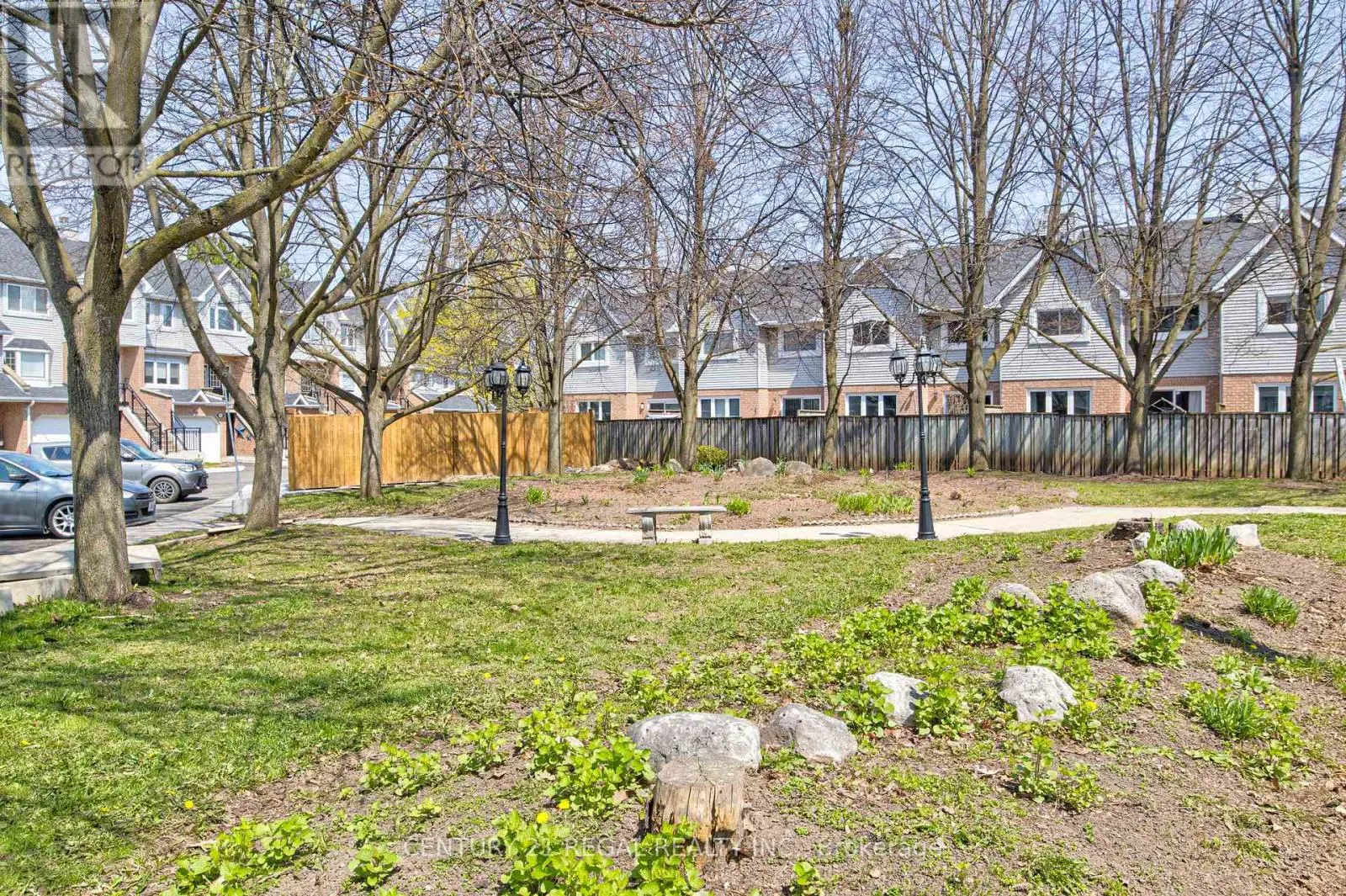 15 - 310 CHRISTOPHER DRIVE