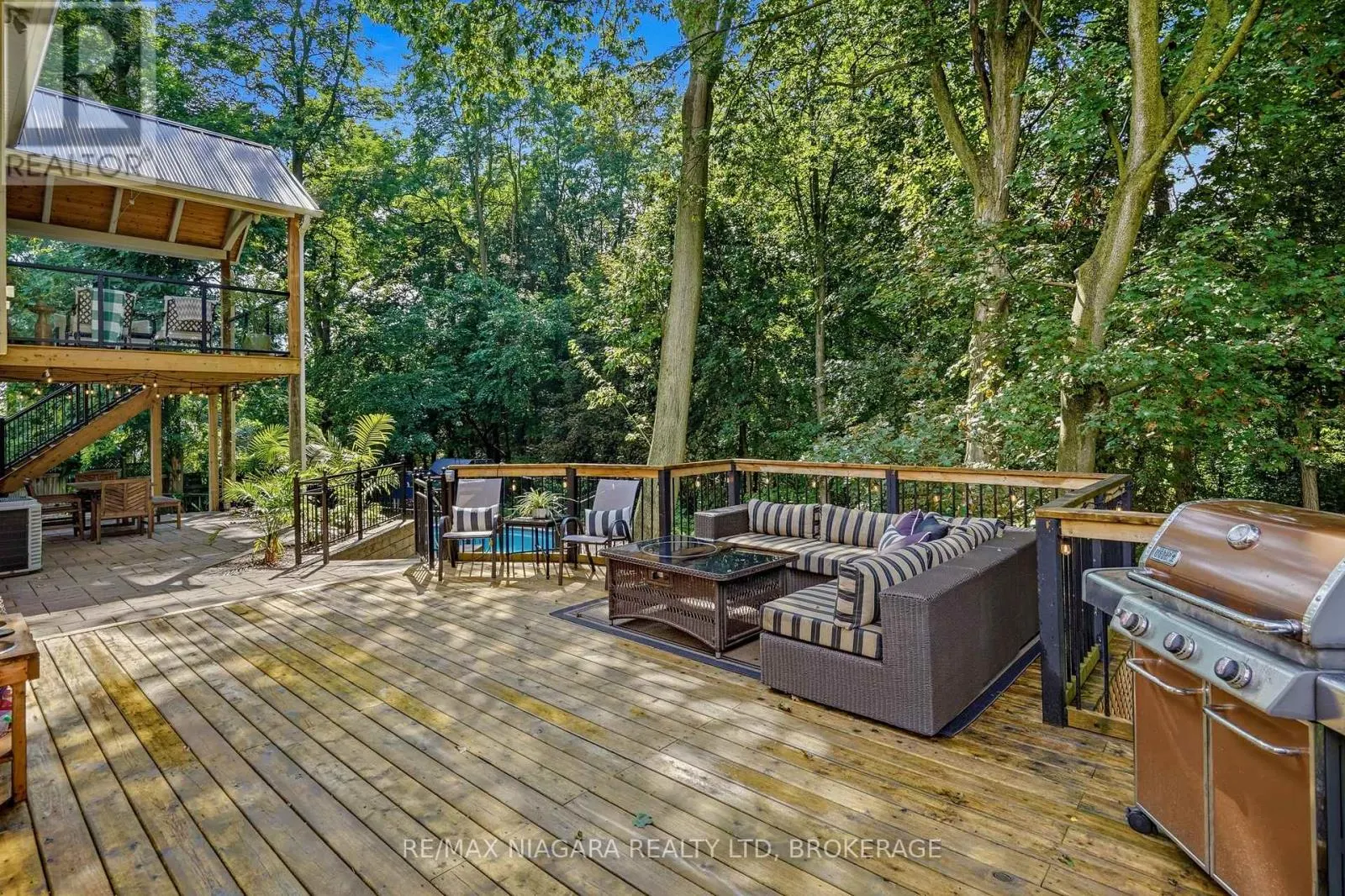 25 BERKHOUT TERRACE