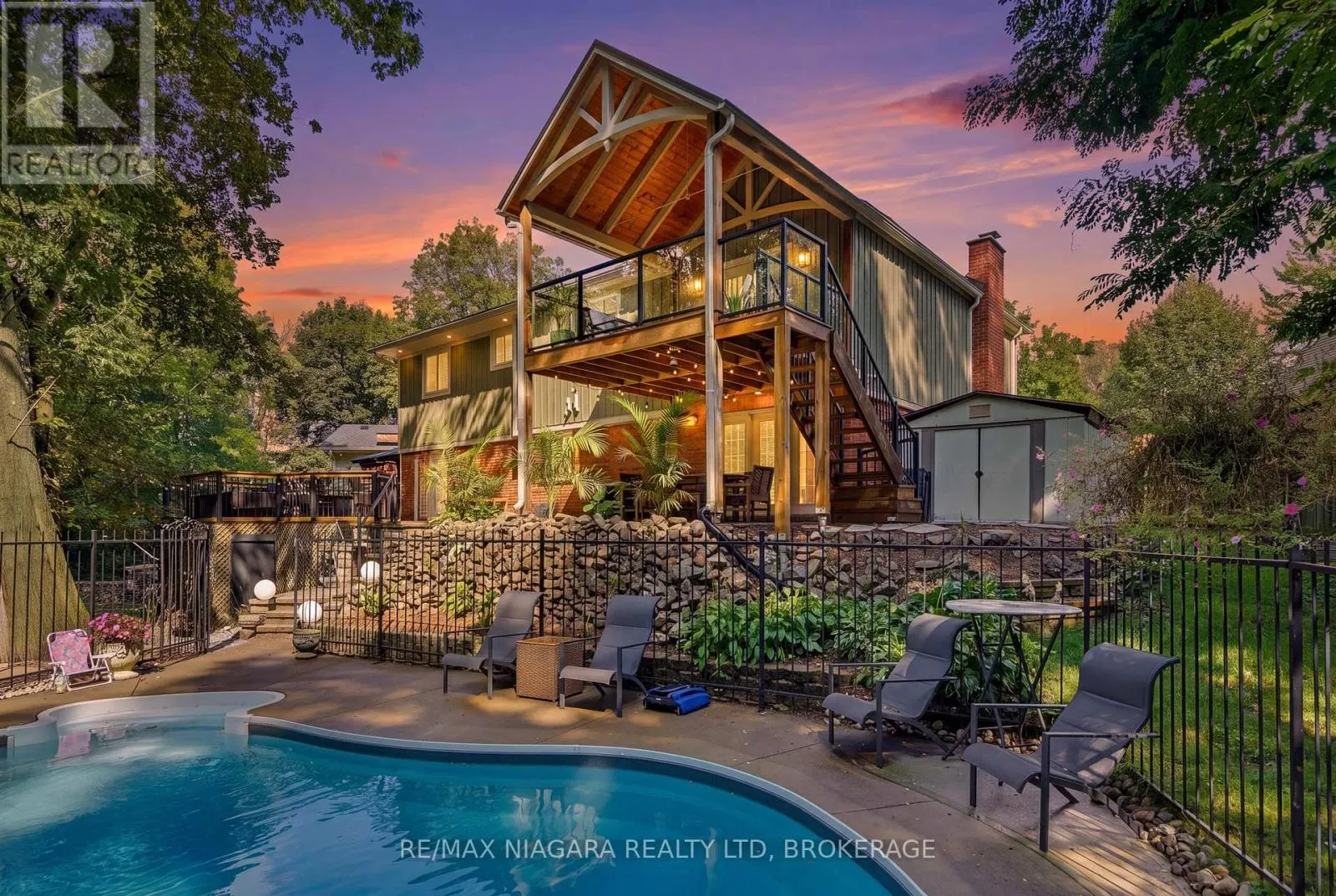 25 BERKHOUT TERRACE