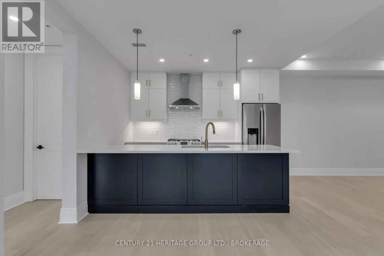 607 - 129 SOUTH STREET #607