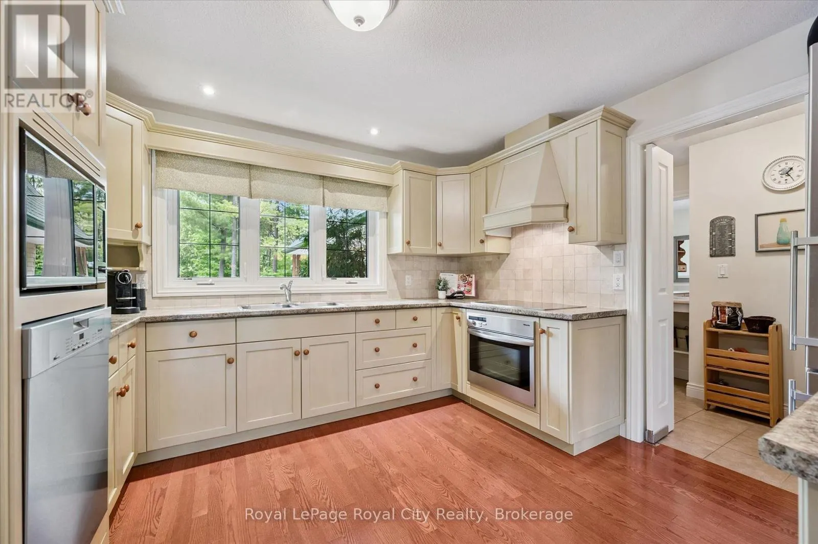 135 HUME ROAD