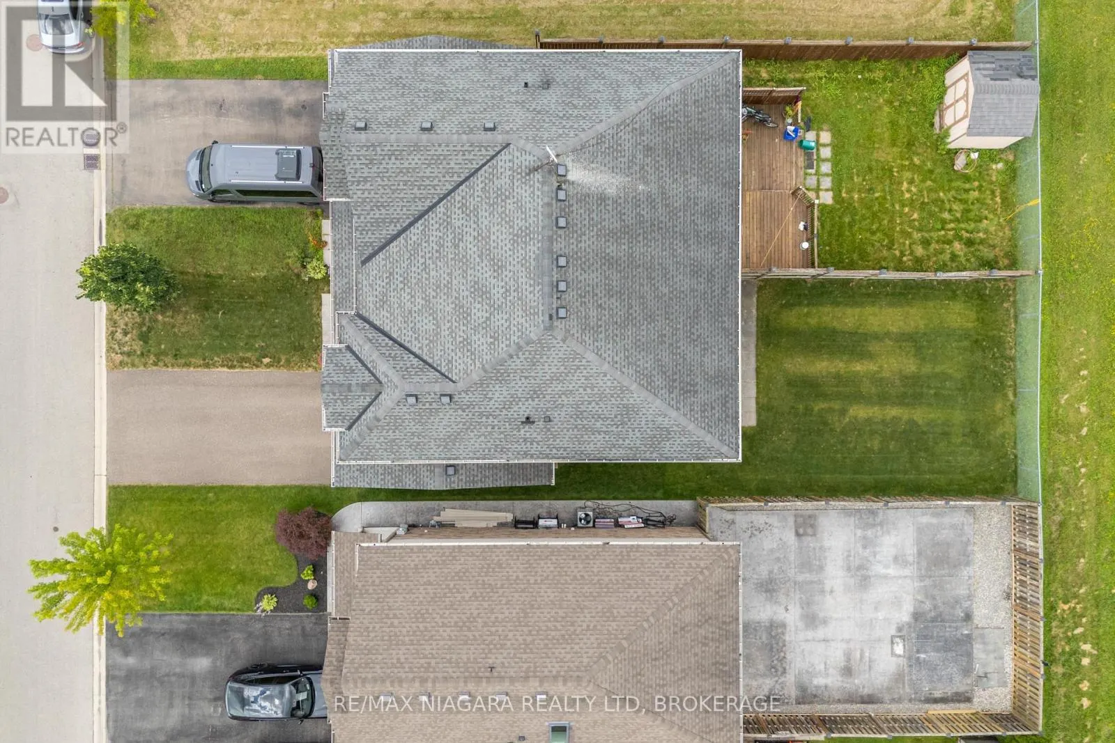 8625 UPPER CANADA DRIVE