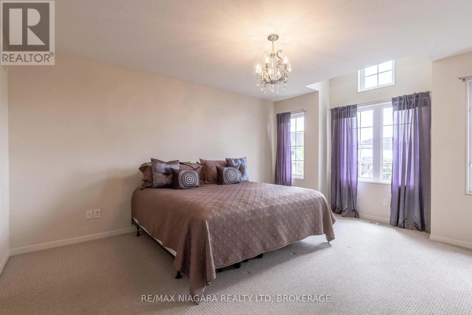8625 UPPER CANADA DRIVE
