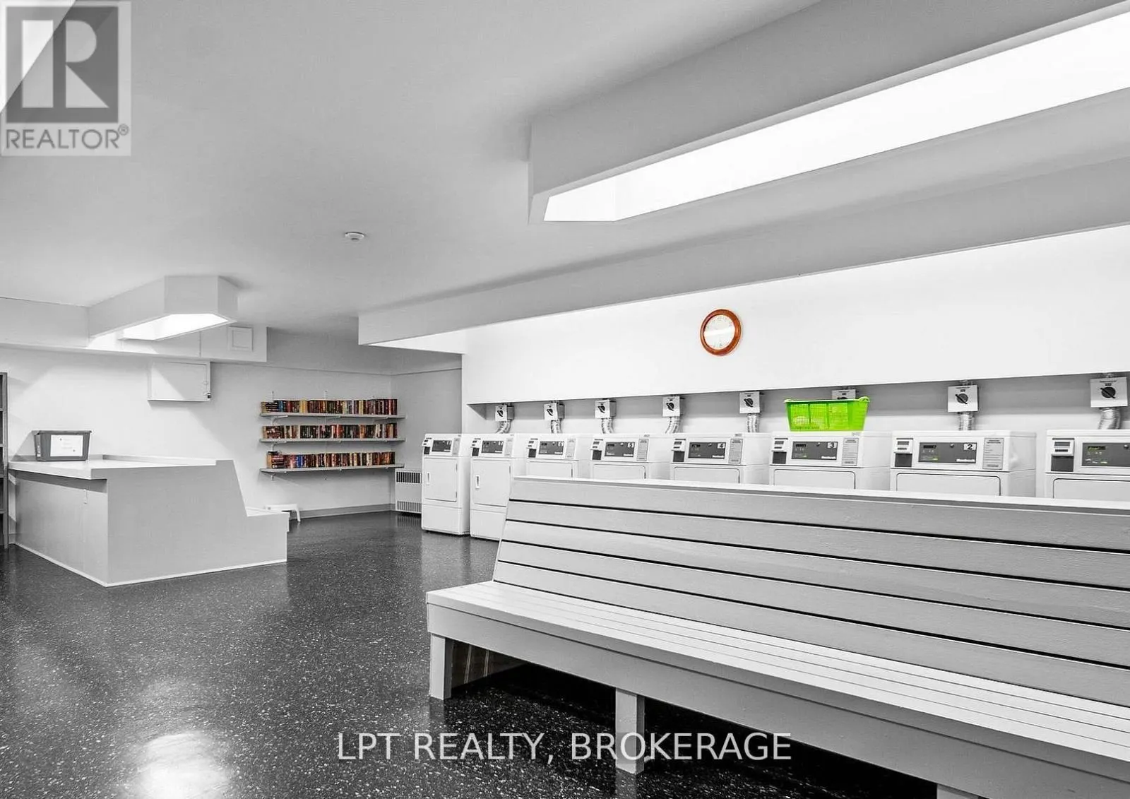 208 - 66 GREENVIEW DRIVE #208