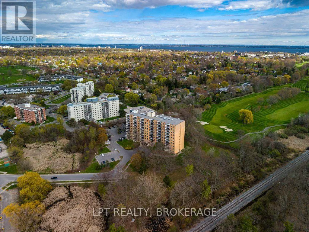 208 - 66 GREENVIEW DRIVE #208