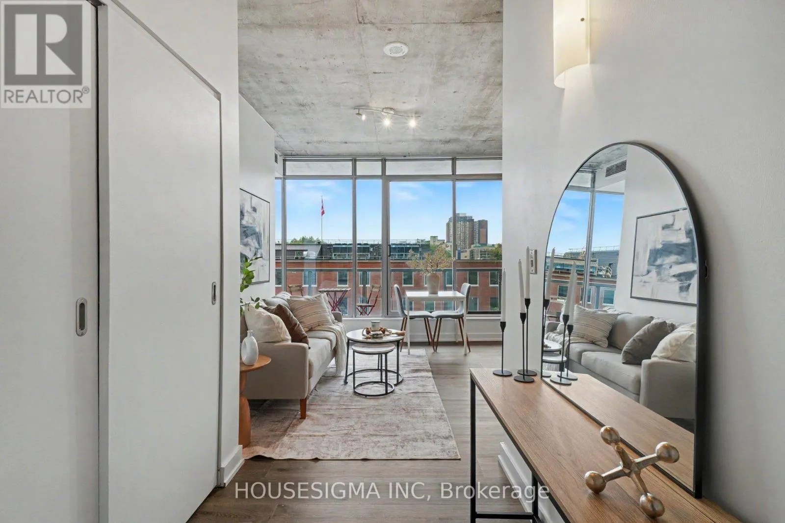 505 - 383 CUMBERLAND STREET