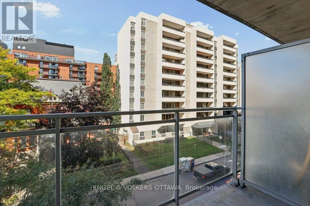408 - 138 SOMERSET STREET W