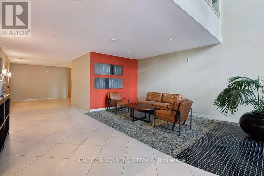 408 - 138 SOMERSET STREET W